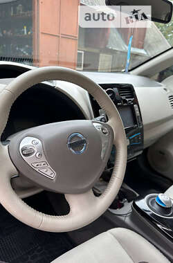 Хэтчбек Nissan Leaf 2013 в Луцке