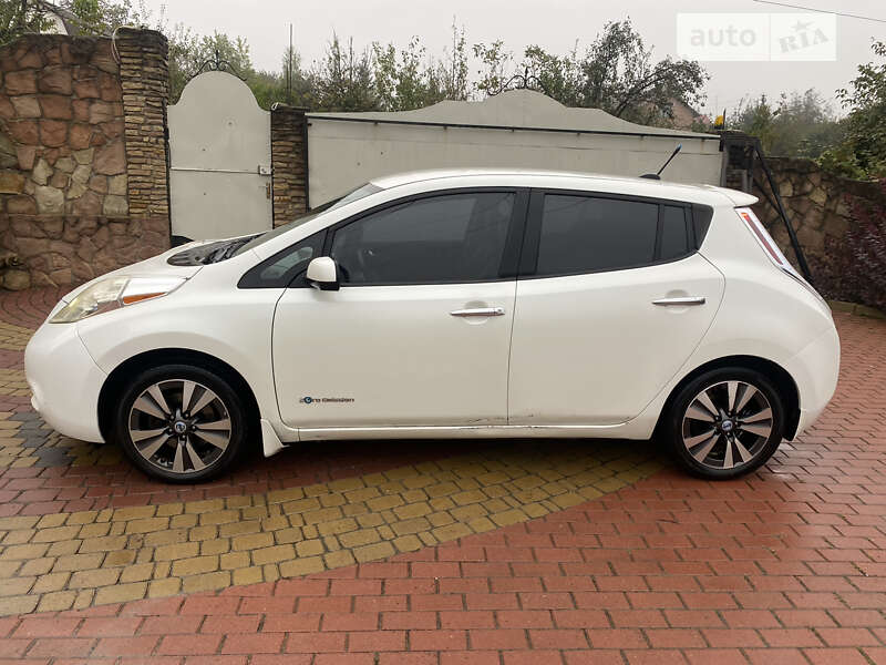 Nissan Leaf 2014
