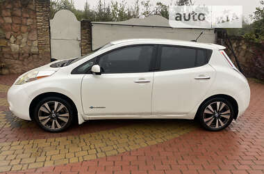 Хэтчбек Nissan Leaf 2014 в 