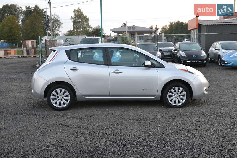 Хэтчбек Nissan Leaf 2015 в Луцке