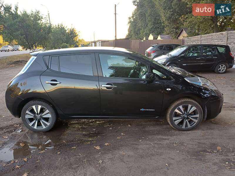 Хетчбек Nissan Leaf 2016 в Черкасах фото 5 Хетчбек Nissan Leaf 2016 в Черкасах