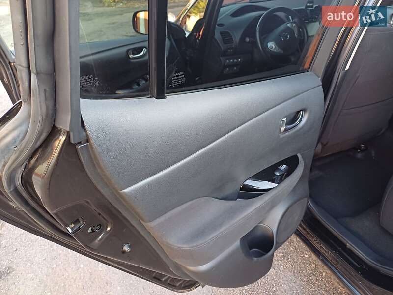 Хетчбек Nissan Leaf 2016 в Черкасах фото 9 Хетчбек Nissan Leaf 2016 в Черкасах