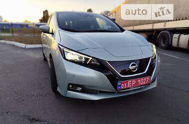 Хэтчбек Nissan Leaf 2018 в 