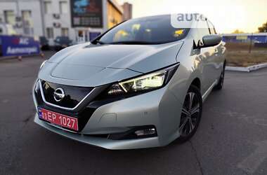 Хэтчбек Nissan Leaf 2018 в 