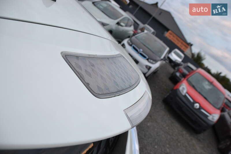 Хэтчбек Nissan Leaf 2013 в Луцке