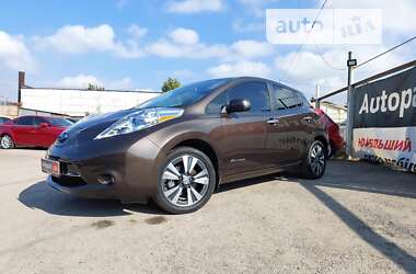 Хетчбек Nissan Leaf 2015 в Запоріжжі