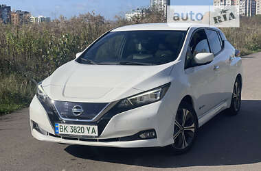 Хэтчбек Nissan Leaf 2019 в Ровно