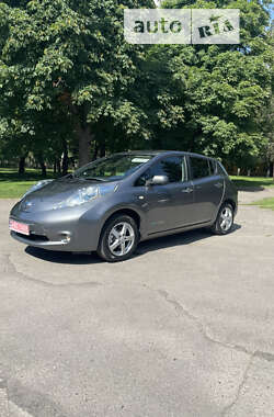 Хетчбек Nissan Leaf 2015 в Рівному