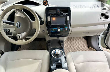 Хэтчбек Nissan Leaf 2011 в Львове