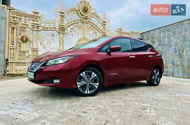 Хэтчбек Nissan Leaf 2018 в Киеве