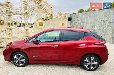 Хэтчбек Nissan Leaf 2018 в Киеве
