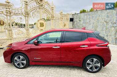 Хетчбек Nissan Leaf 2018 в Києві