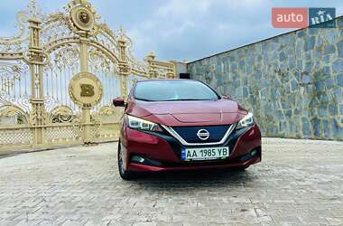 Хэтчбек Nissan Leaf 2018 в Киеве