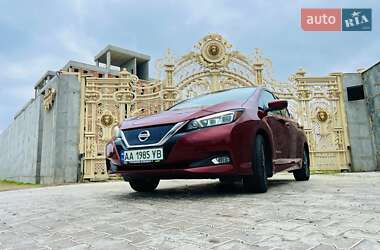 Хэтчбек Nissan Leaf 2018 в Киеве