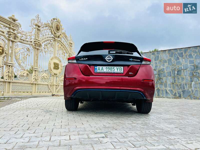 Хэтчбек Nissan Leaf 2018 в Киеве