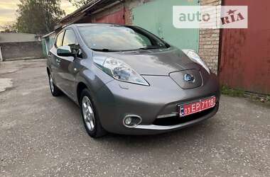 Хэтчбек Nissan Leaf 2014 в Ровно