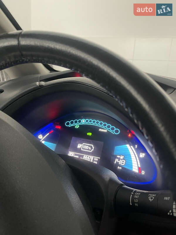 Хэтчбек Nissan Leaf 2015 в Тернополе