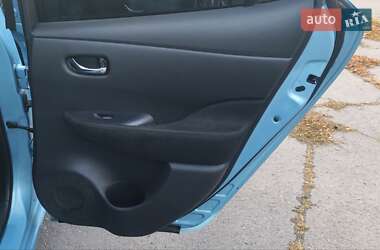 Хэтчбек Nissan Leaf 2015 в Каменском