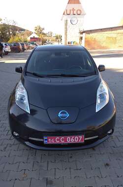 Хэтчбек Nissan Leaf 2013 в Монастыриске