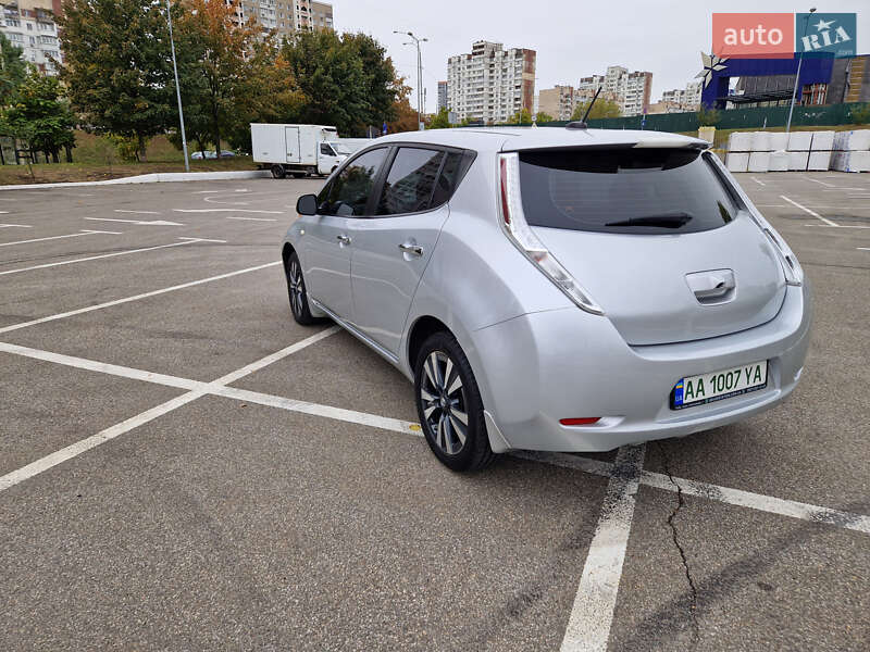 Хэтчбек Nissan Leaf 2014 в Киеве