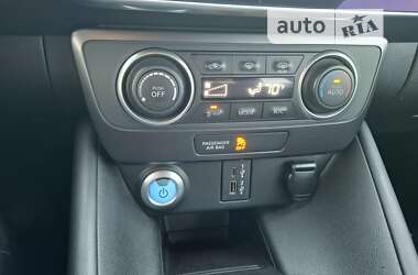 Хэтчбек Nissan Leaf 2021 в 