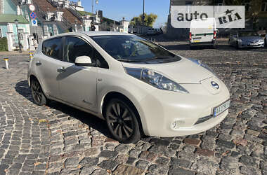 Хетчбек Nissan Leaf 2015 в Києві