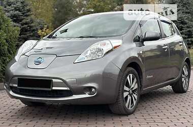 Хэтчбек Nissan Leaf 2016 в Днепре