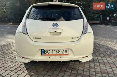 Хэтчбек Nissan Leaf 2014 в 