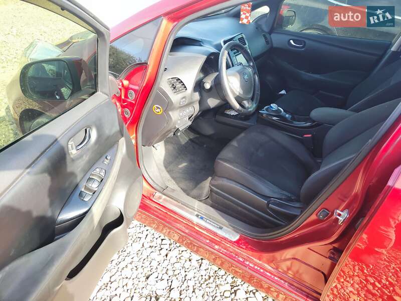 Хэтчбек Nissan Leaf 2013 в Каменец-Подольском