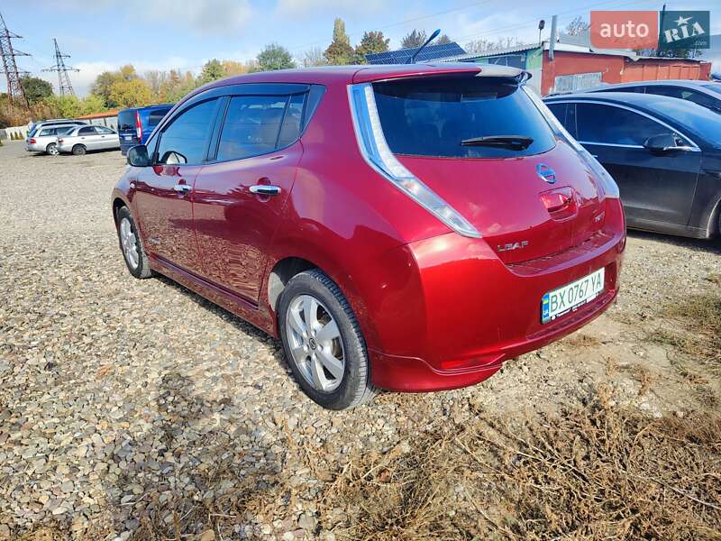 Хэтчбек Nissan Leaf 2013 в Каменец-Подольском