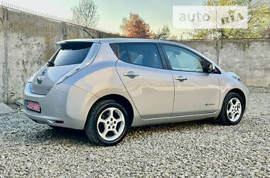 Хэтчбек Nissan Leaf 2012 в Стрые