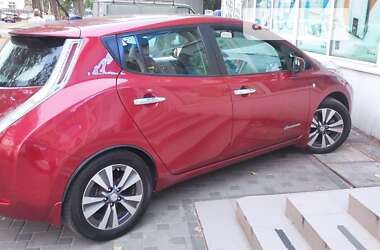 Хетчбек Nissan Leaf 2015 в Києві