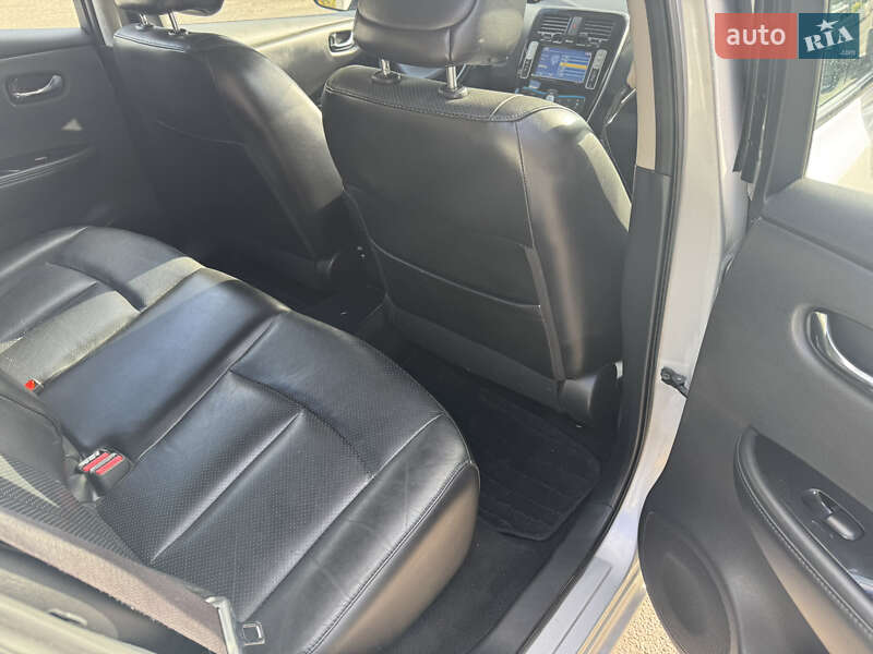 Хэтчбек Nissan Leaf 2013 в Одессе