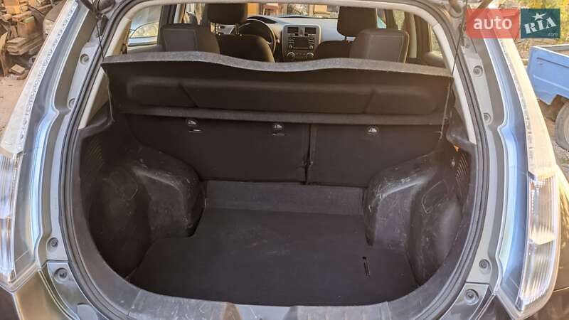 Хэтчбек Nissan Leaf 2014 в Киеве