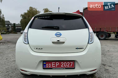 Хэтчбек Nissan Leaf 2011 в Львове