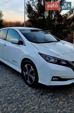 Хэтчбек Nissan Leaf 2019 в 