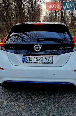 Хэтчбек Nissan Leaf 2019 в 