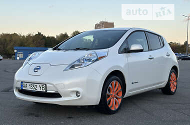 Хэтчбек Nissan Leaf 2013 в Киеве