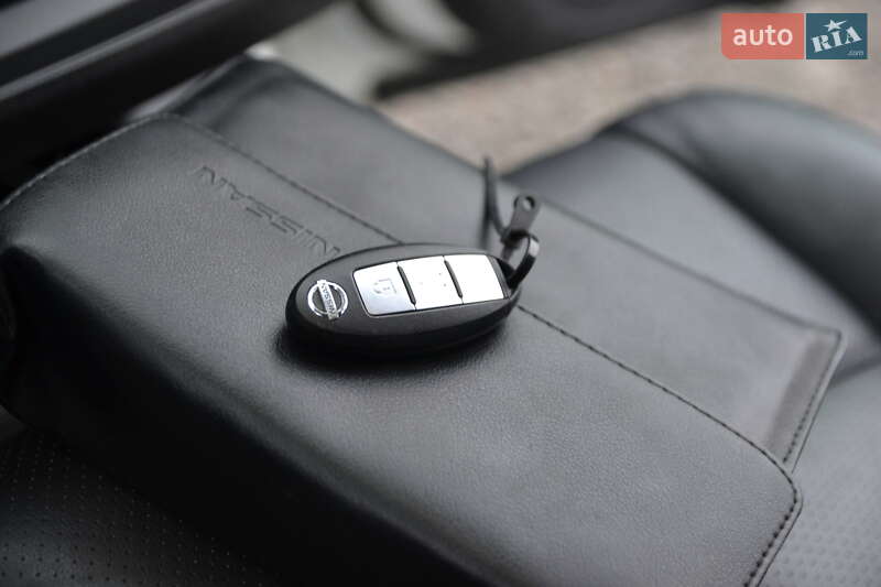 Хэтчбек Nissan Leaf 2013 в Луцке