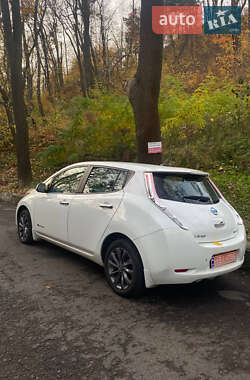 Хэтчбек Nissan Leaf 2014 в Львове