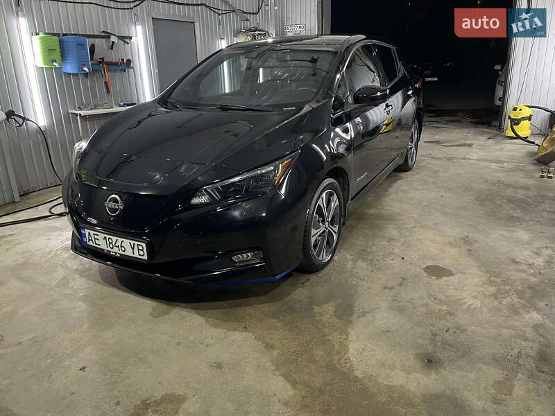 Хэтчбек Nissan Leaf 2019 в Днепре