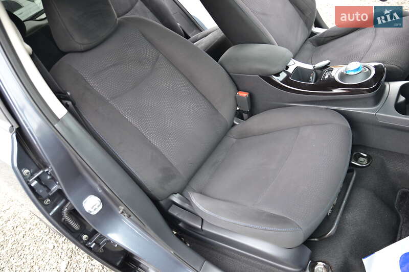 Хетчбек Nissan Leaf 2014 в Луцьку