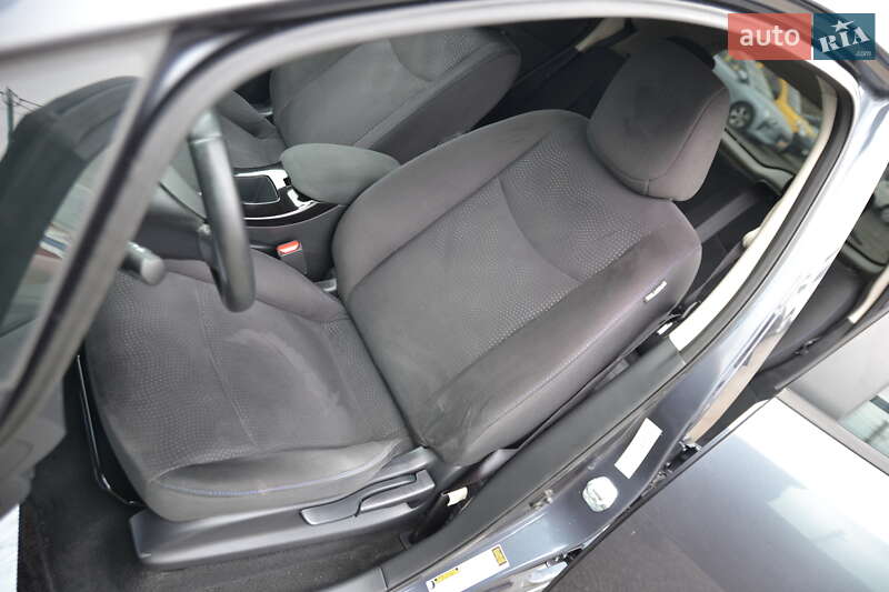 Хетчбек Nissan Leaf 2014 в Луцьку