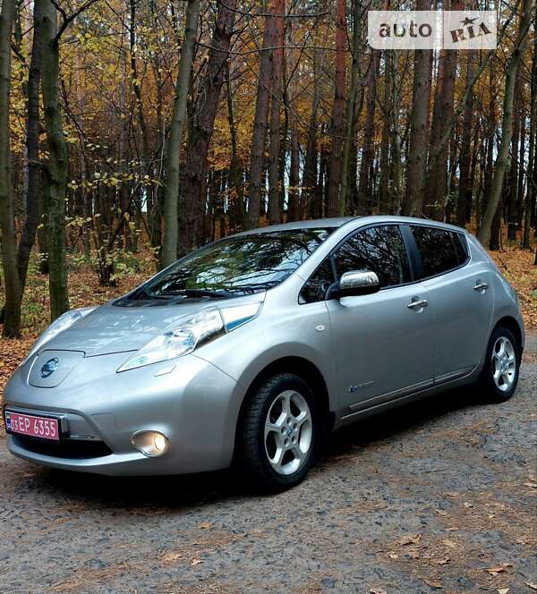 Хэтчбек Nissan Leaf 2014 в Луцке