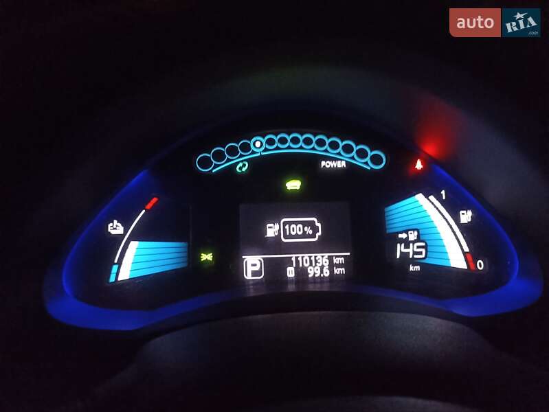 Хэтчбек Nissan Leaf 2014 в Светловодске