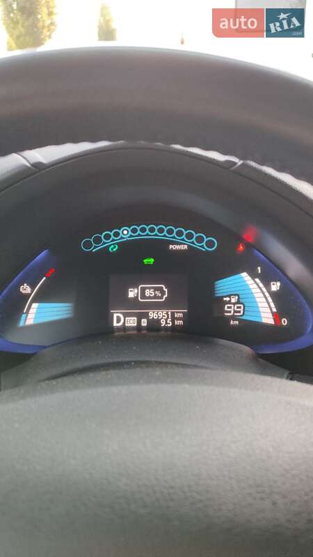 Хэтчбек Nissan Leaf 2014 в Сумах