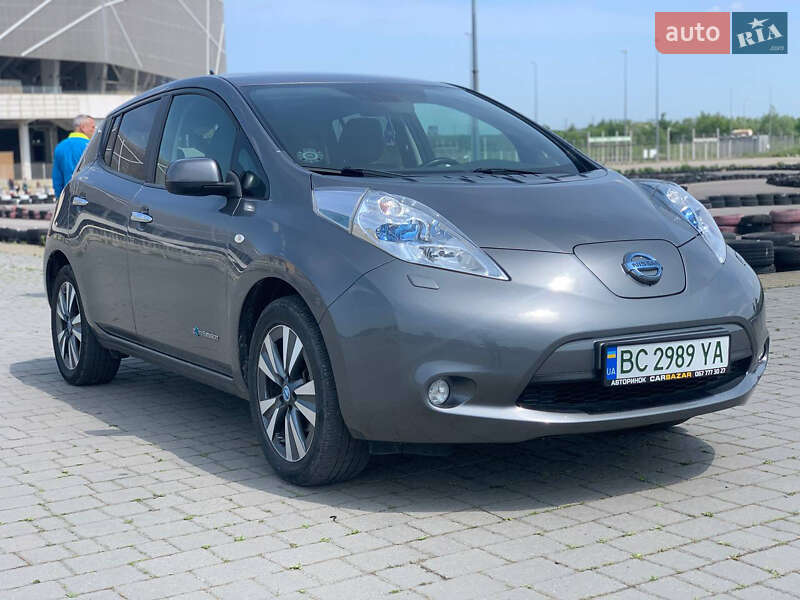 Хетчбек Nissan Leaf 2013 в Львові