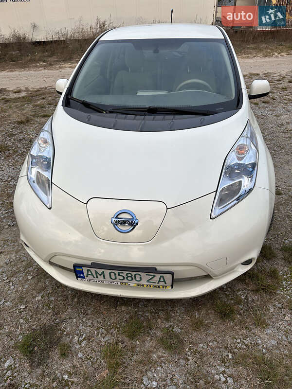 Хетчбек Nissan Leaf 2012 в Житомирі