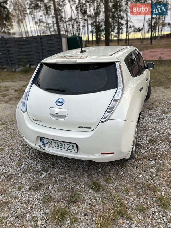 Хетчбек Nissan Leaf 2012 в Житомирі