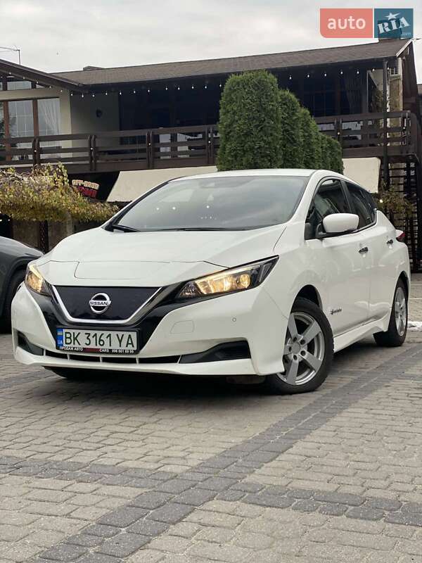 Хэтчбек Nissan Leaf 2018 в Ровно